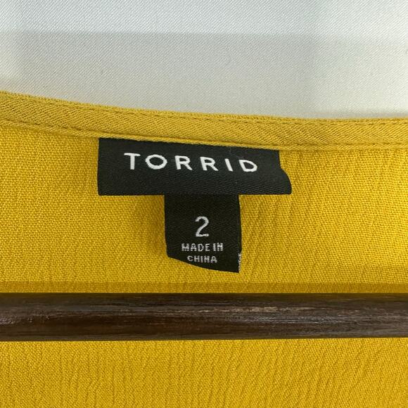 Torrid Blouse 2X Mustard Yellow Crochet Corset Style Neckline Bohemian Fall Top - Picture 6 of 7